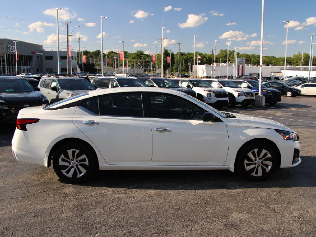 Certified 2025 Nissan Altima 2.5 S FWD image 10