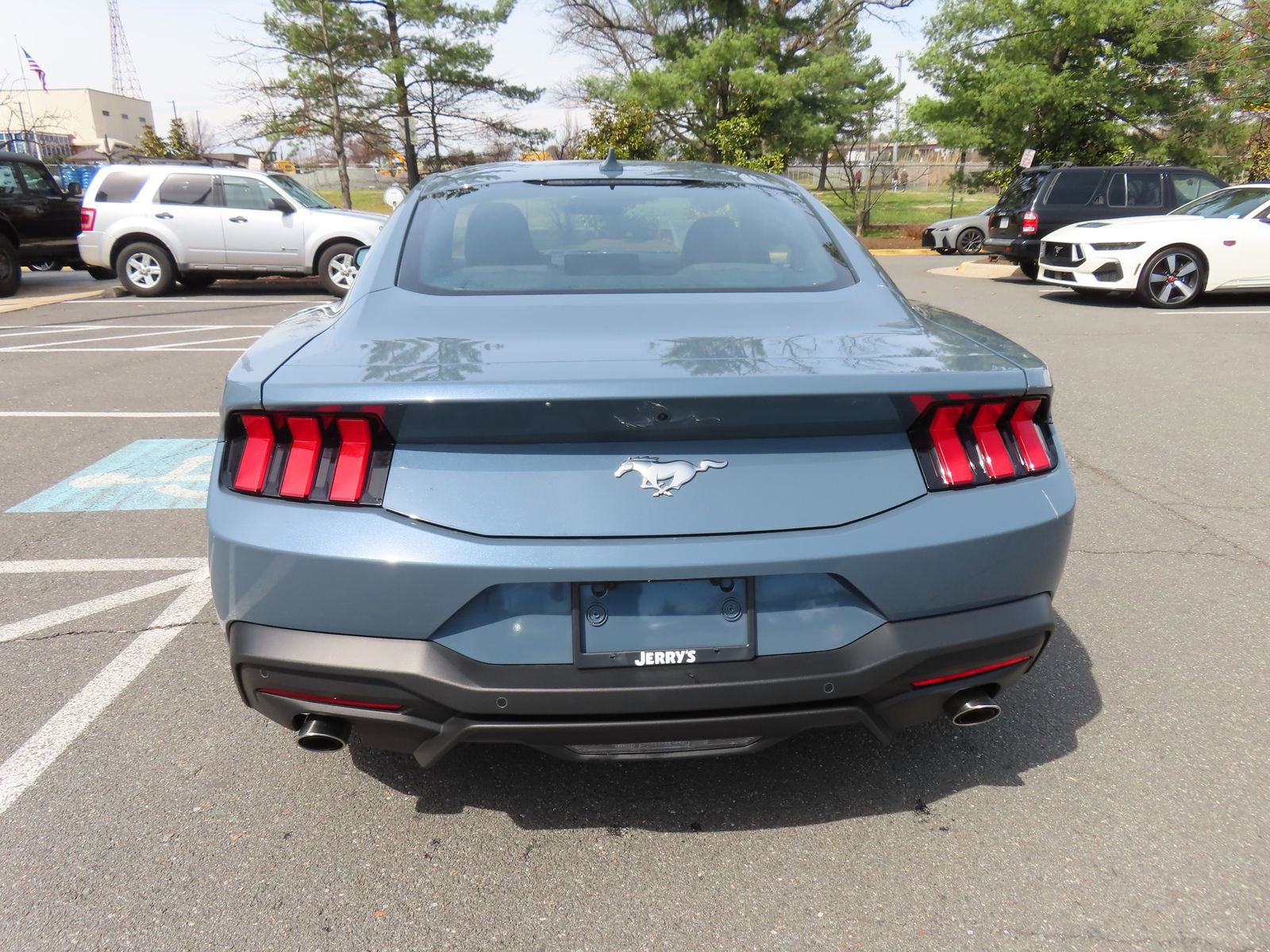 Used 2024 Ford Mustang EcoBoost image 6