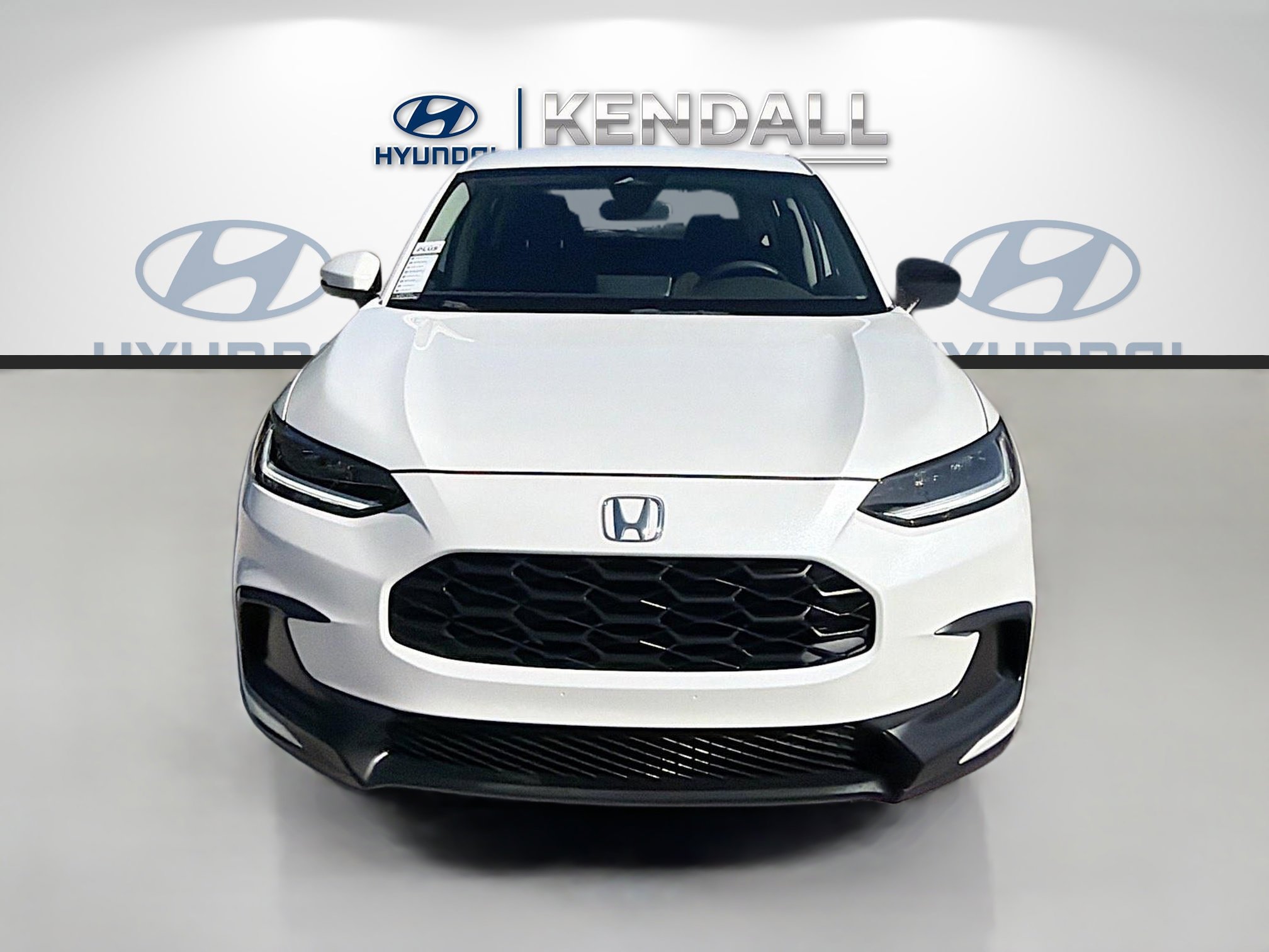 Used 2023 Honda HR-V LX image 2