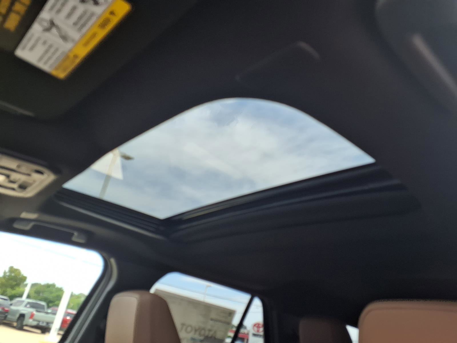 New 2026 Toyota 4Runner Limited AWD/4WD image 12