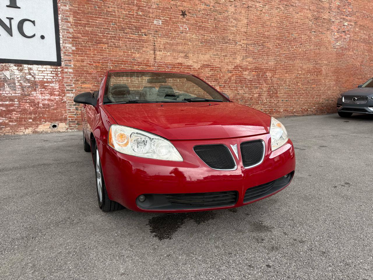 Used 2007 Pontiac G6 GT w/ Sport Package FWD image 2