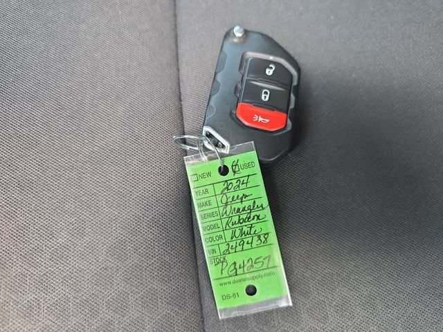 Used 2024 Jeep Wrangler Unlimited Rubicon 4xe AWD/4WD image 29