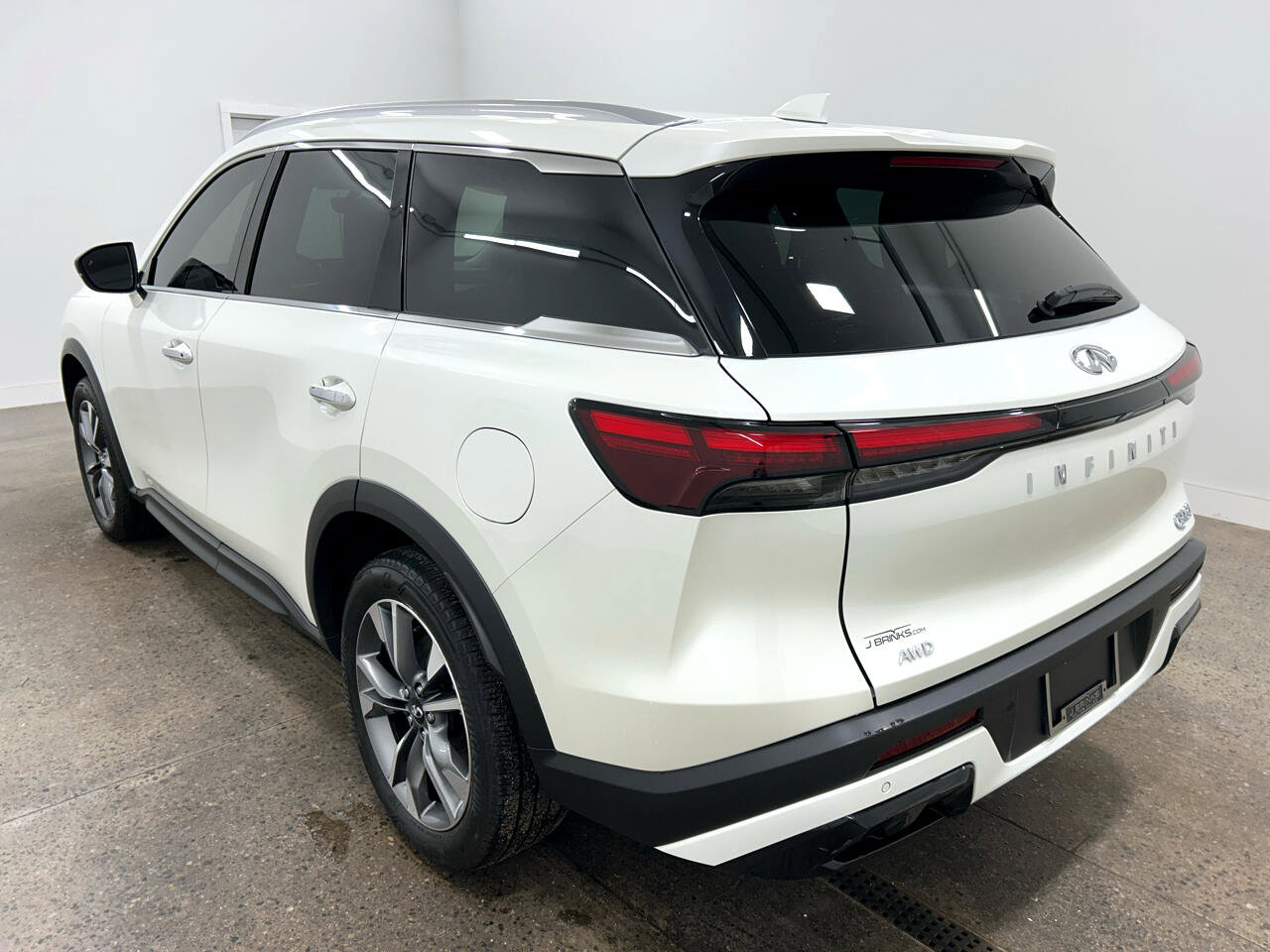 Used 2023 INFINITI QX60 Luxe image 4