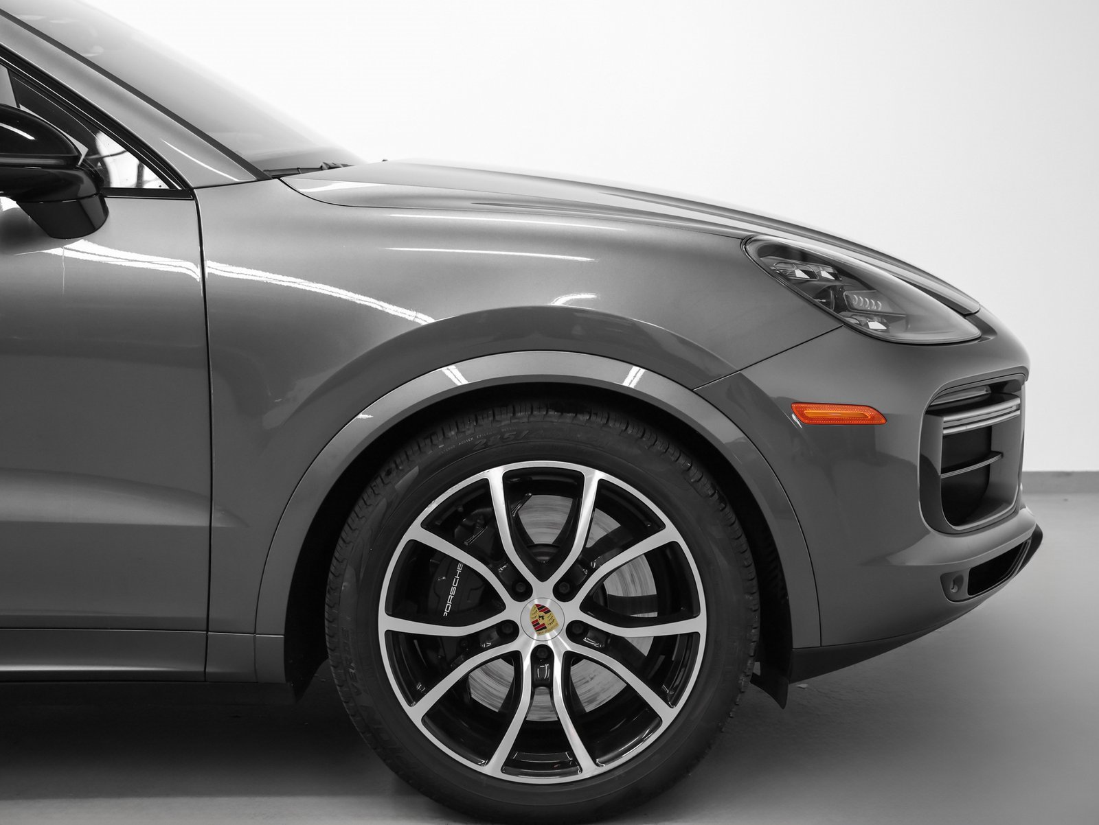 Used 2021 Porsche Cayenne Turbo image 15