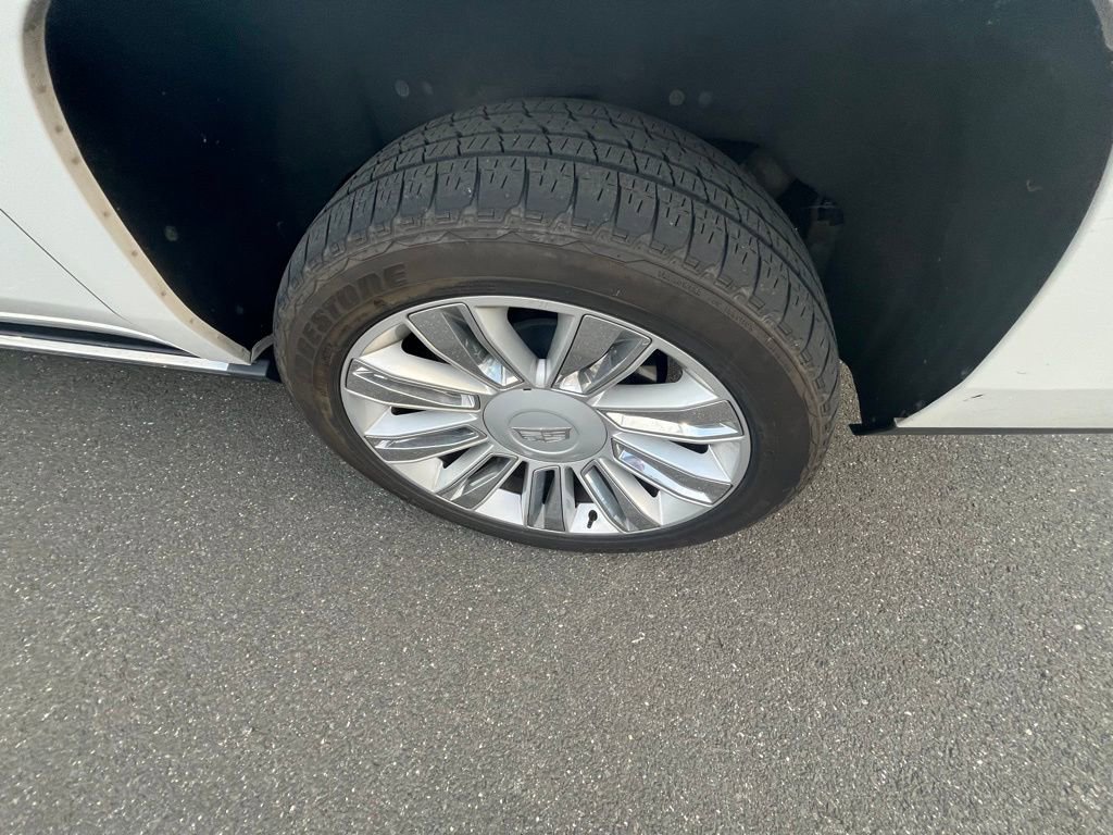 Used 2018 Cadillac Escalade ESV Platinum image 18