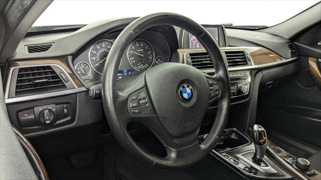 Used 2016 BMW 320i xDrive Sedan AWD/4WD image 23