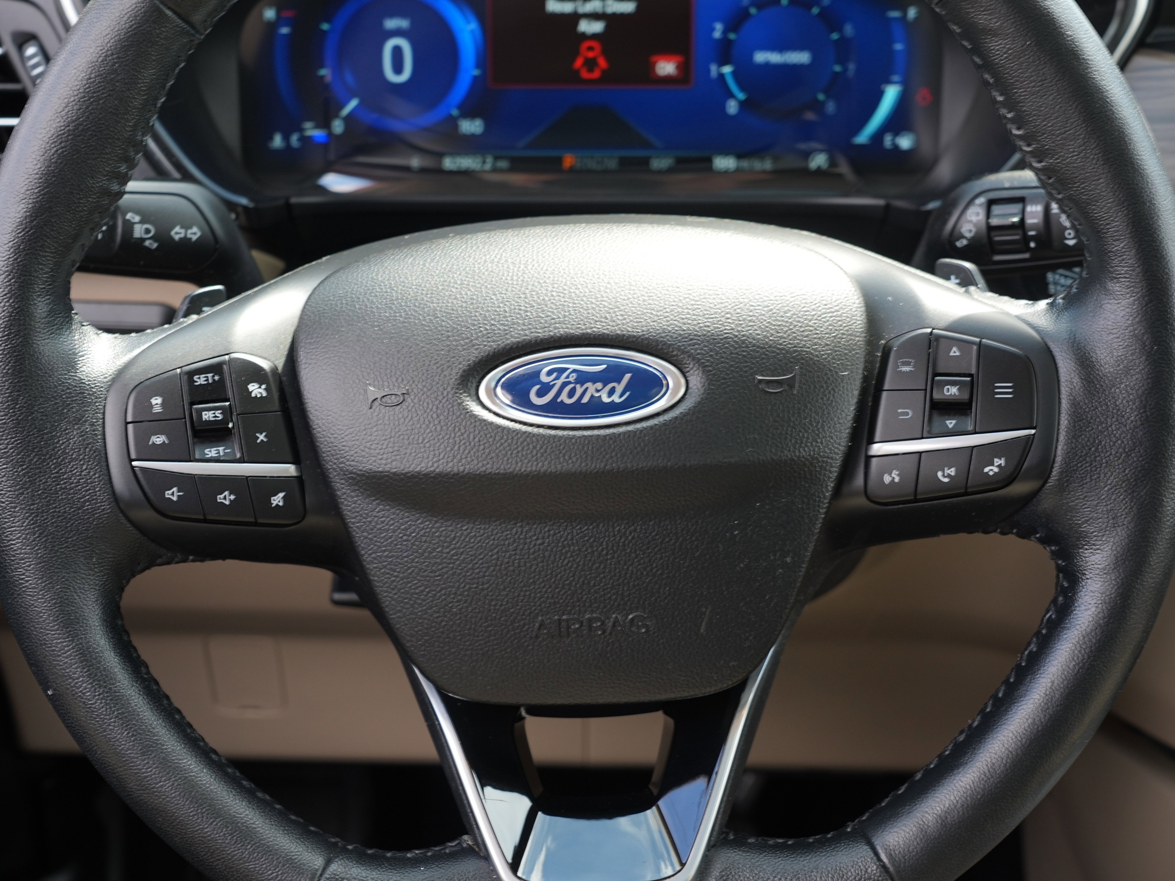 Used 2020 Ford Escape Titanium AWD/4WD image 26