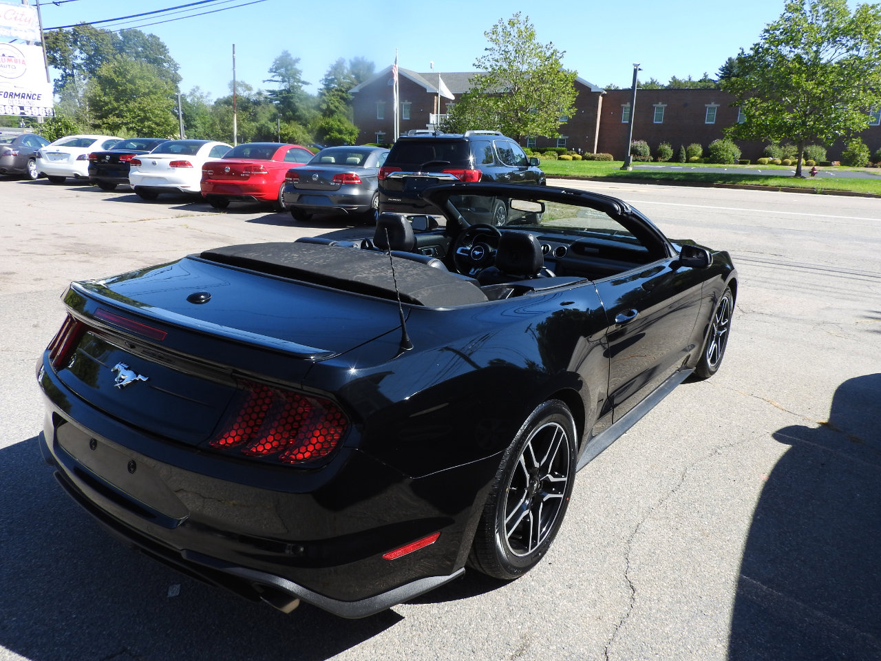 Used 2018 Ford Mustang Premium w/ Equipment Group 201A image 7