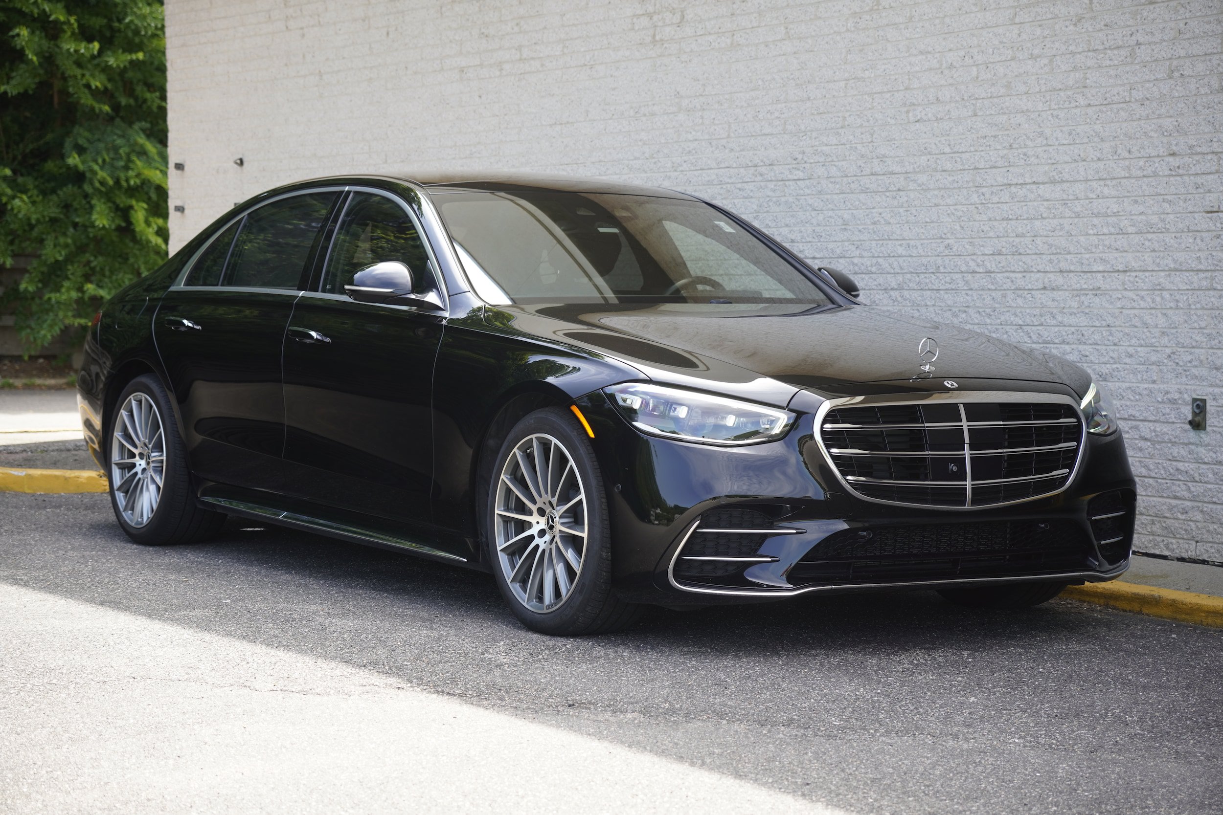 Used 2022 Mercedes-Benz S 500 4MATIC w/ AMG Line Package image 10
