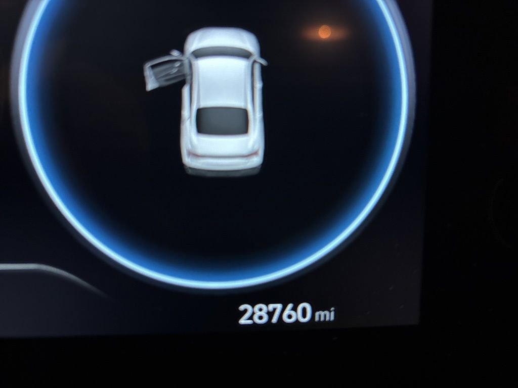 Used 2024 Hyundai Elantra SEL image 12