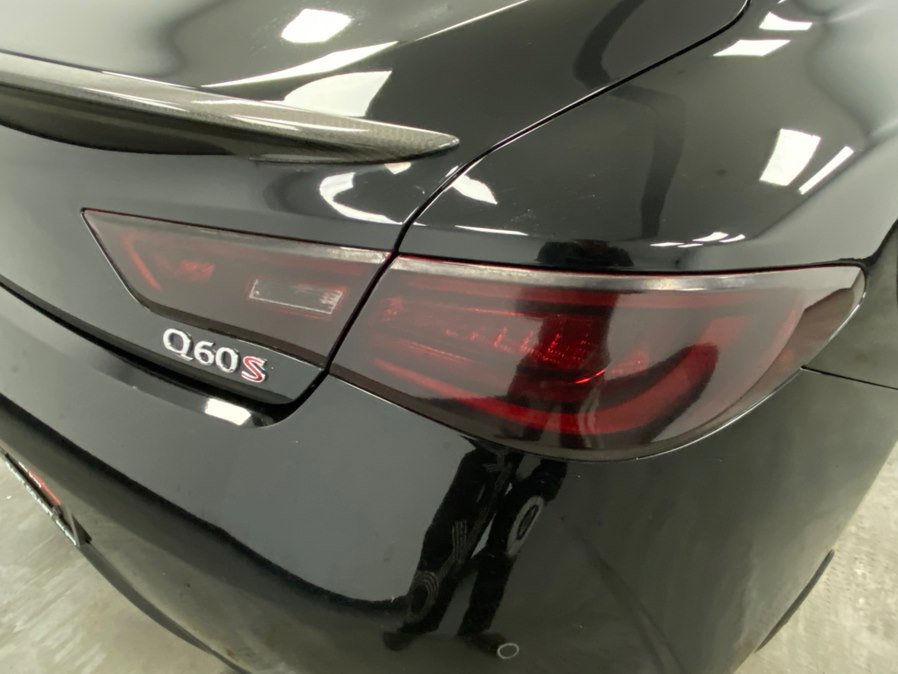 Used 2018 INFINITI Q60 Red Sport 400 w/ Pro Active Package image 14