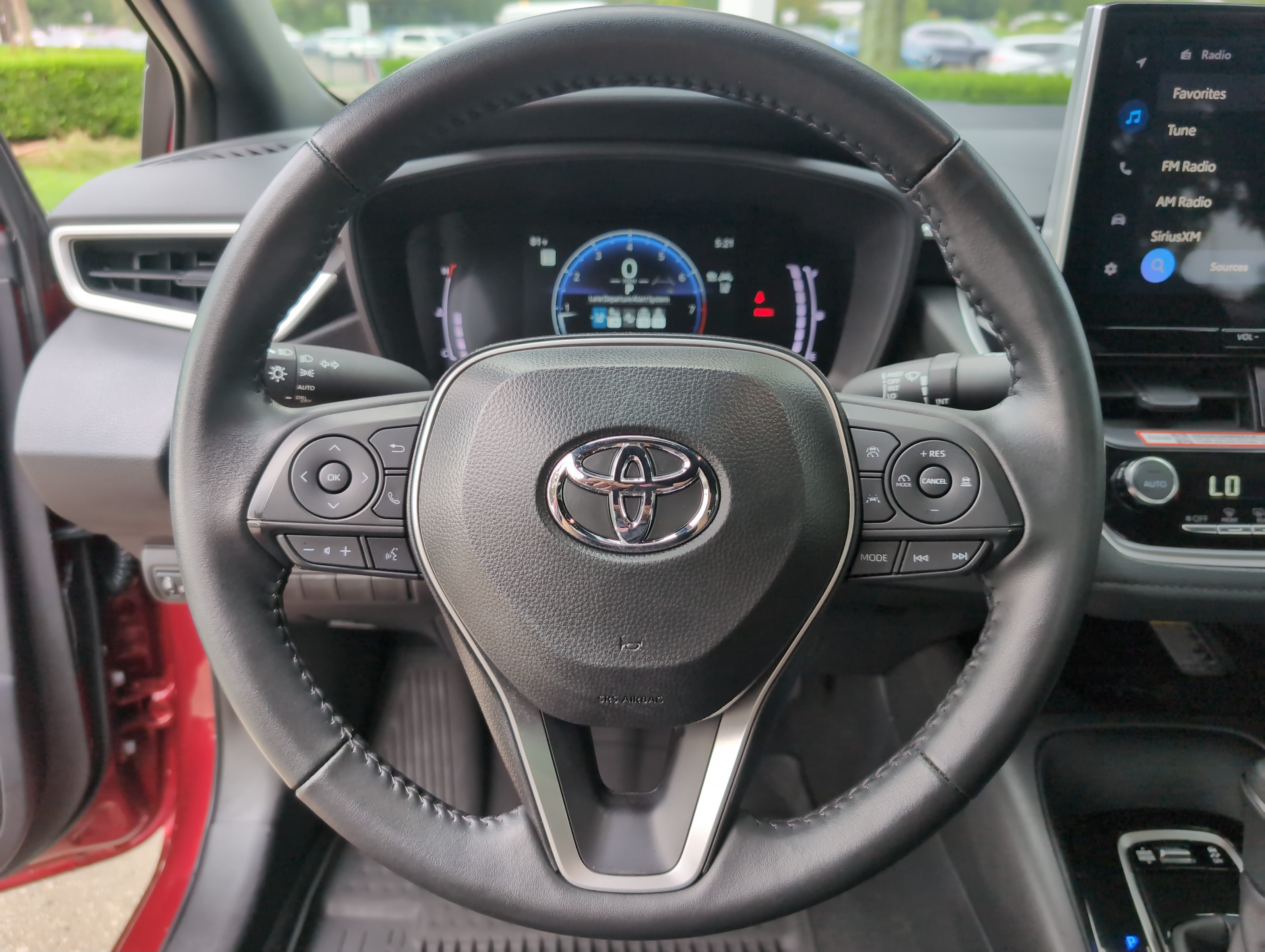 Certified 2025 Toyota Corolla SE w/ SE Premium Package FWD image 18
