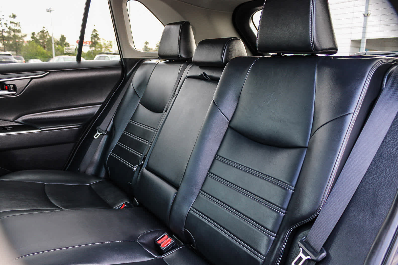 Used 2024 Toyota RAV4 XLE Premium image 18