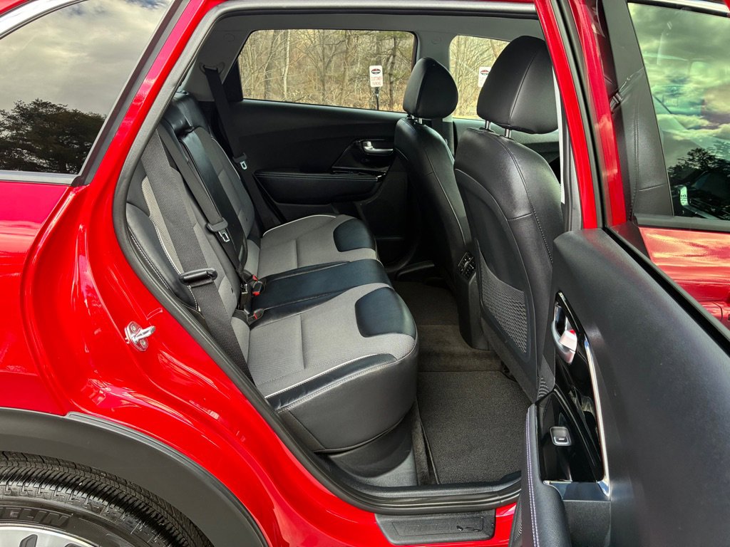 Used 2022 Kia Niro EX w/ Cold Weather Package image 24