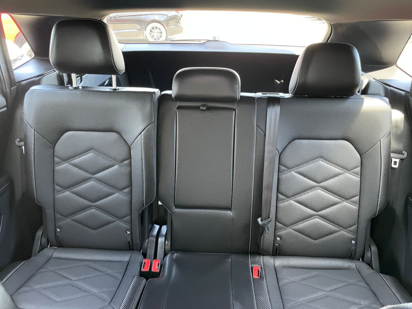 Used 2025 Volkswagen Atlas Cross Sport SE image 40