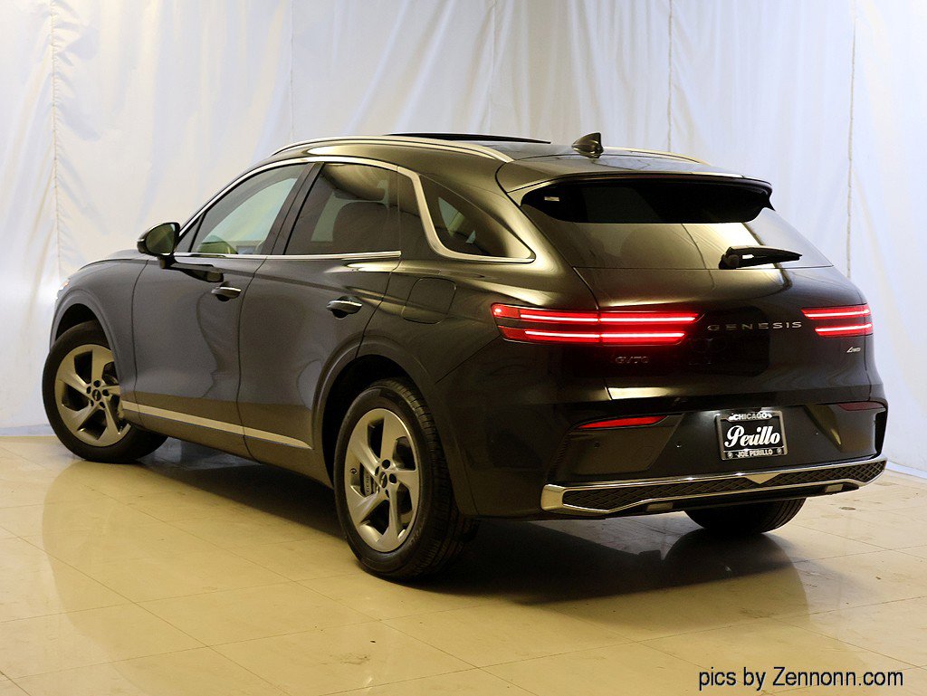 Used 2026 Genesis GV70 2.5T Advanced image 9