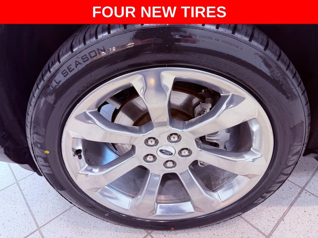 Used 2020 Ford Explorer Platinum w/ Premium Technology Package image 4