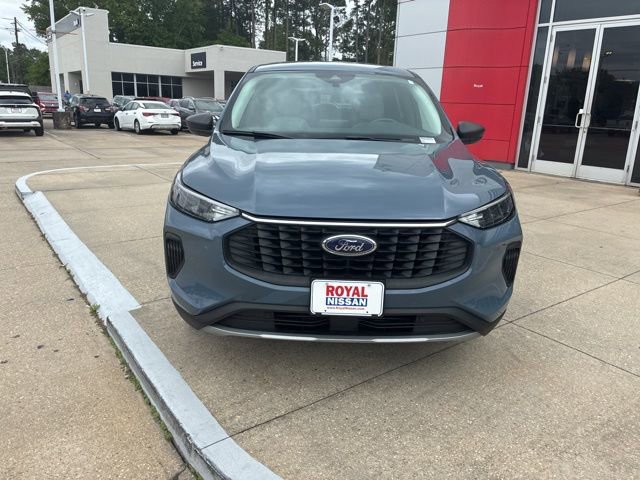 Used 2024 Ford Escape Active AWD/4WD image 2
