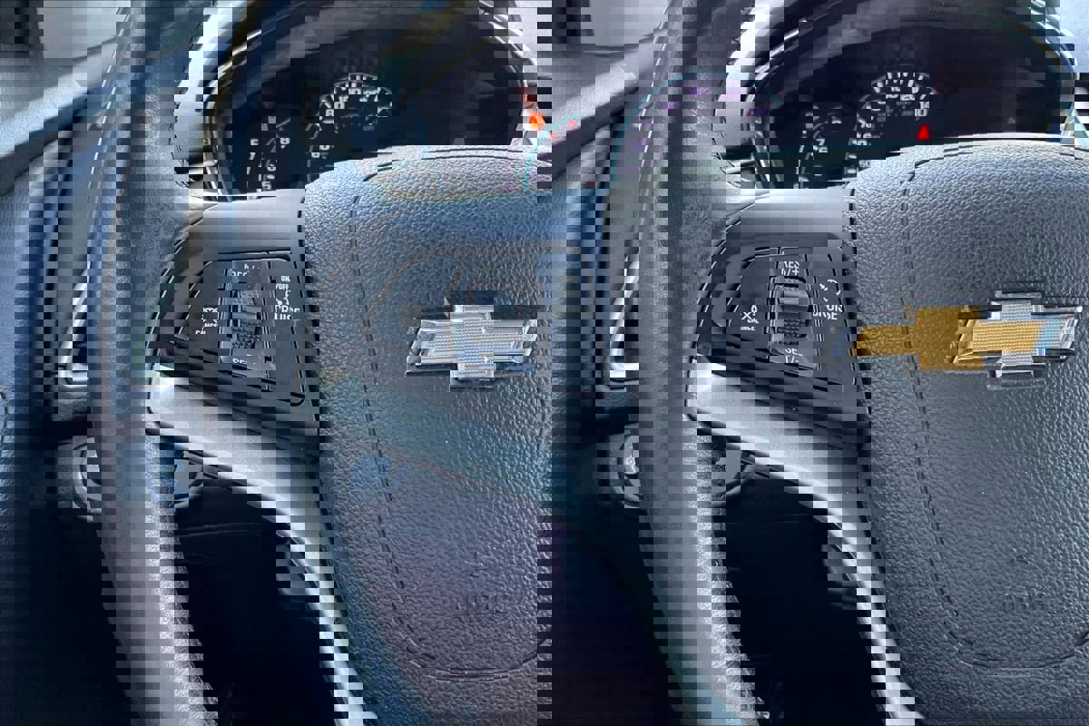 Used 2019 Chevrolet Trax LT w/ Redline Edition image 18