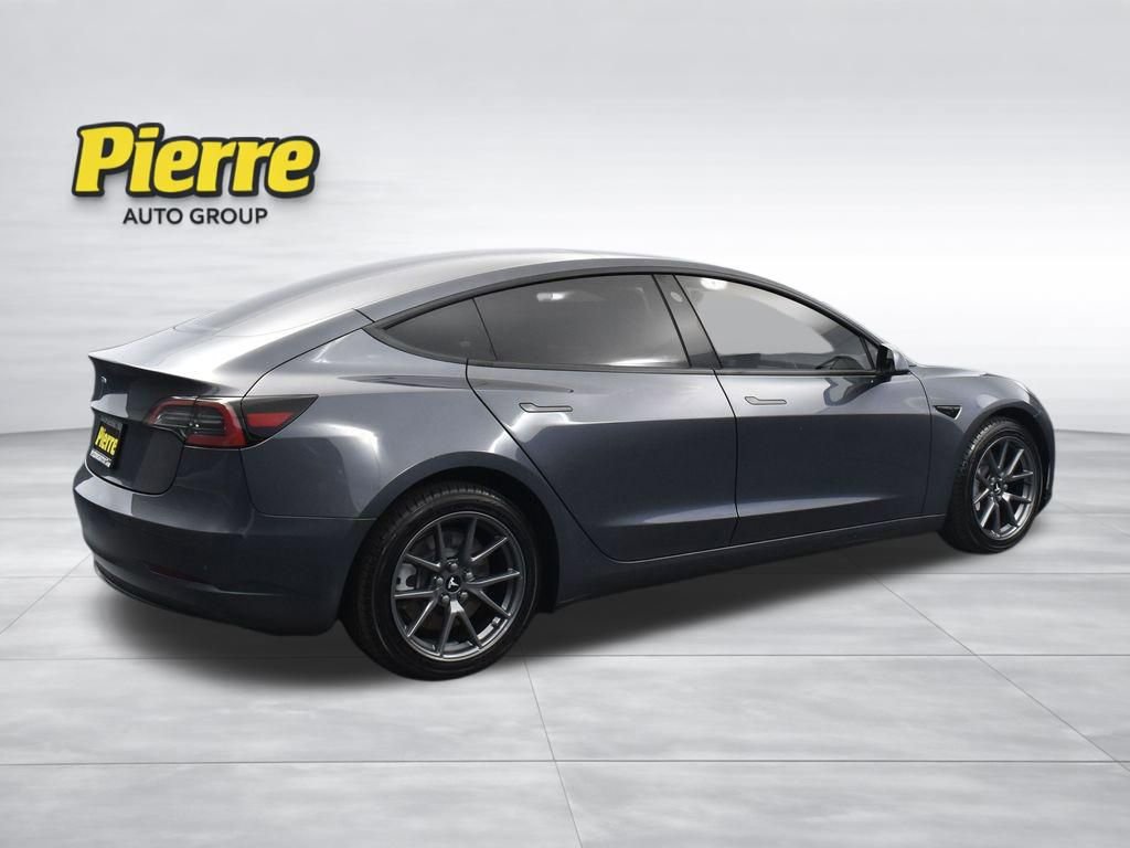 Used 2023 Tesla Model 3 Standard Range image 4