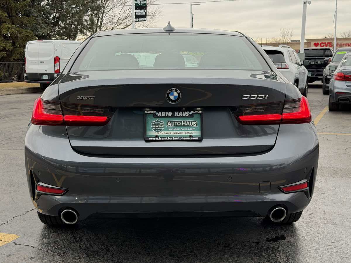 Used 2019 BMW 330i xDrive Sedan w/ Premium Package AWD/4WD image 12