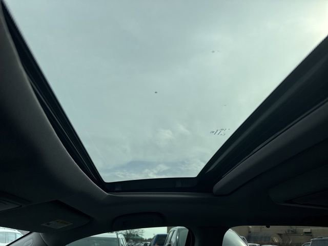 Used 2020 Honda Pilot Touring image 11