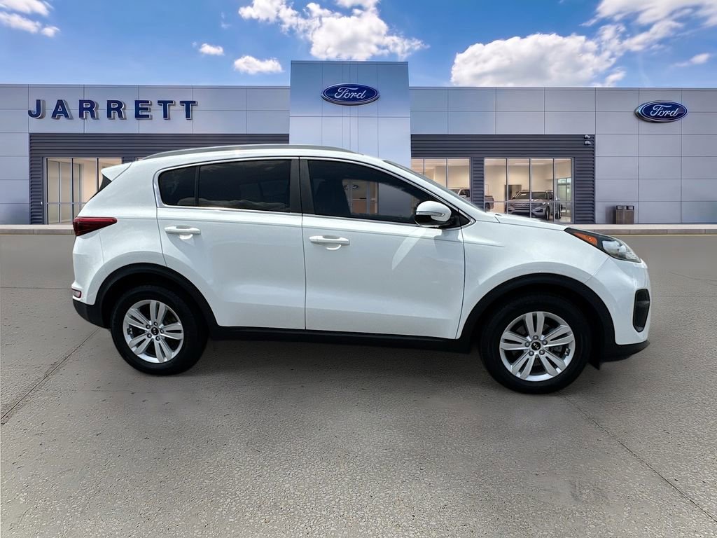 Used 2018 Kia Sportage LX w/ LX Technology Package FWD image 8