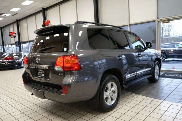 Used 2013 Toyota Land Cruiser image 20