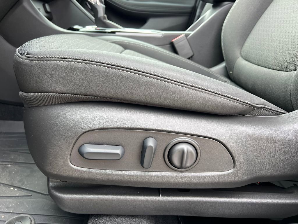 New 2026 Buick Encore GX Preferred w/ Comfort Package AWD/4WD image 8