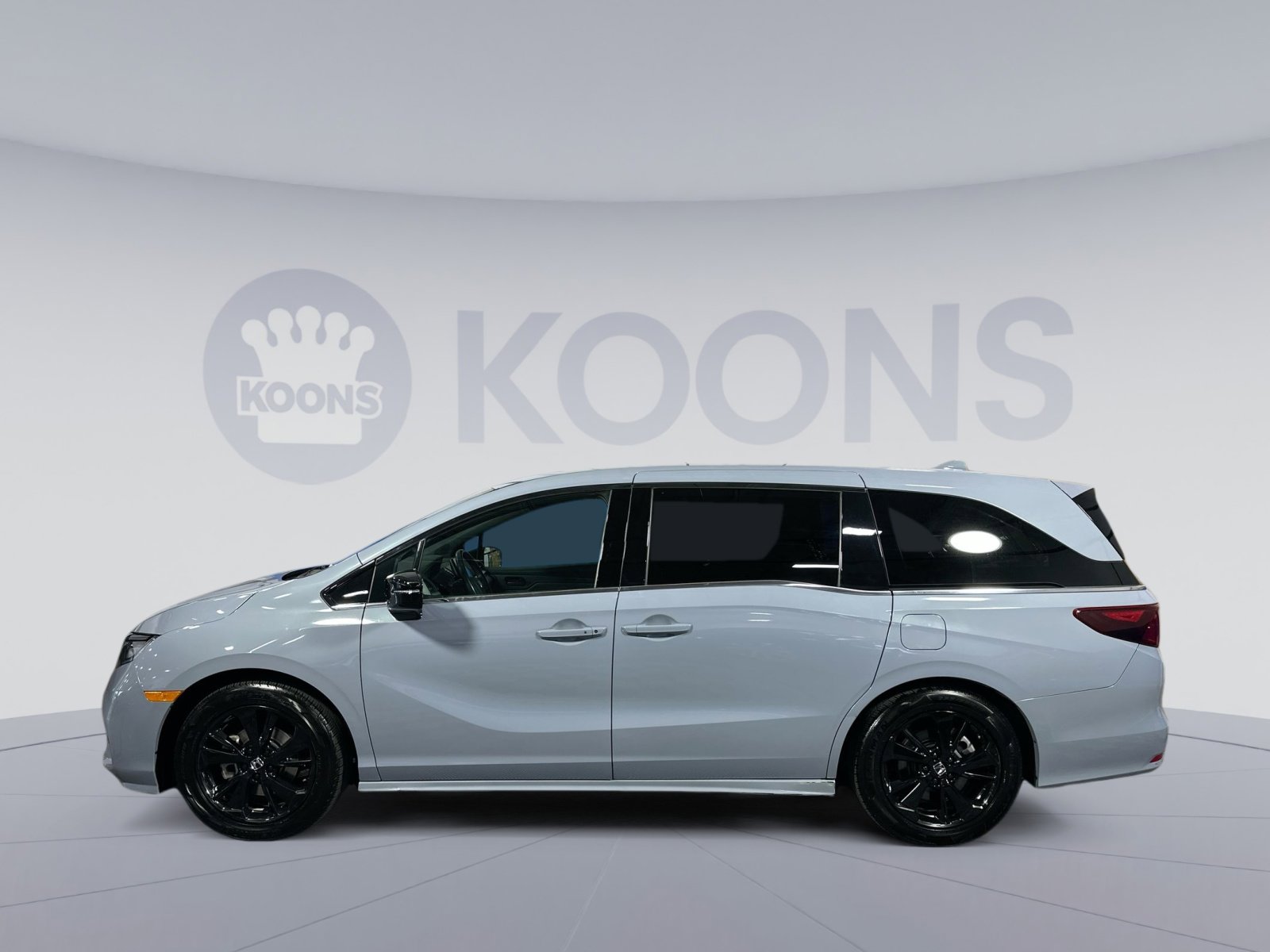 Used 2024 Honda Odyssey Sport image 2