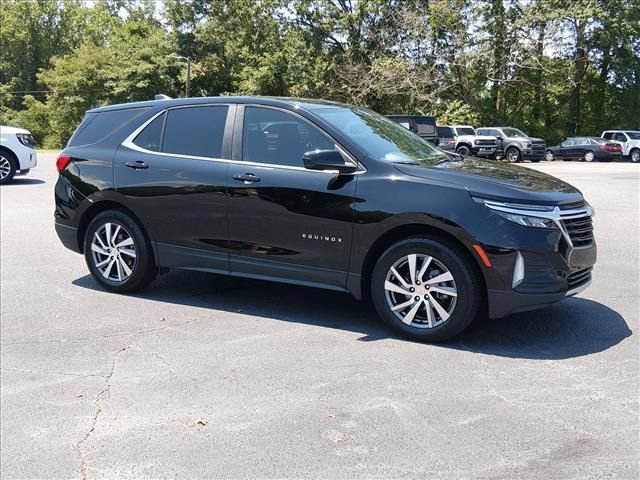 Used 2024 Chevrolet Equinox LT FWD image 2