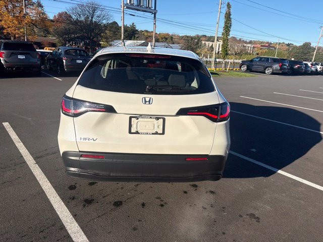 Used 2024 Honda HR-V LX image 6