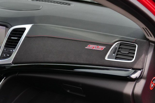 Used 2015 Chevrolet SS / 6.2L V8 / Sunroof / Heated & image 33