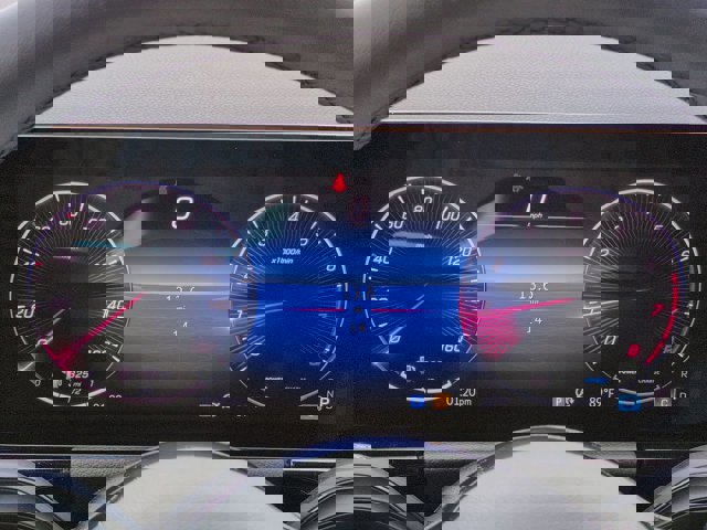 Used 2025 Mercedes-Benz GLA 250 image 28