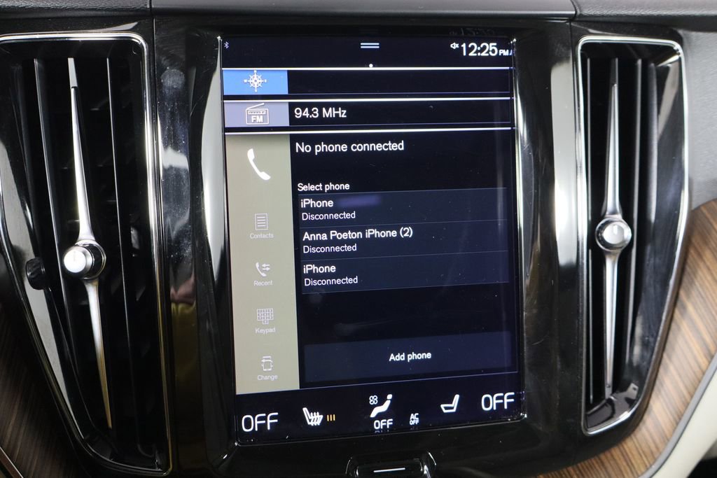 Used 2021 Volvo XC60 T5 Momentum w/ Premium Package image 38