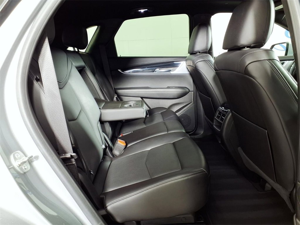Used 2024 Cadillac XT5 Premium Luxury image 10