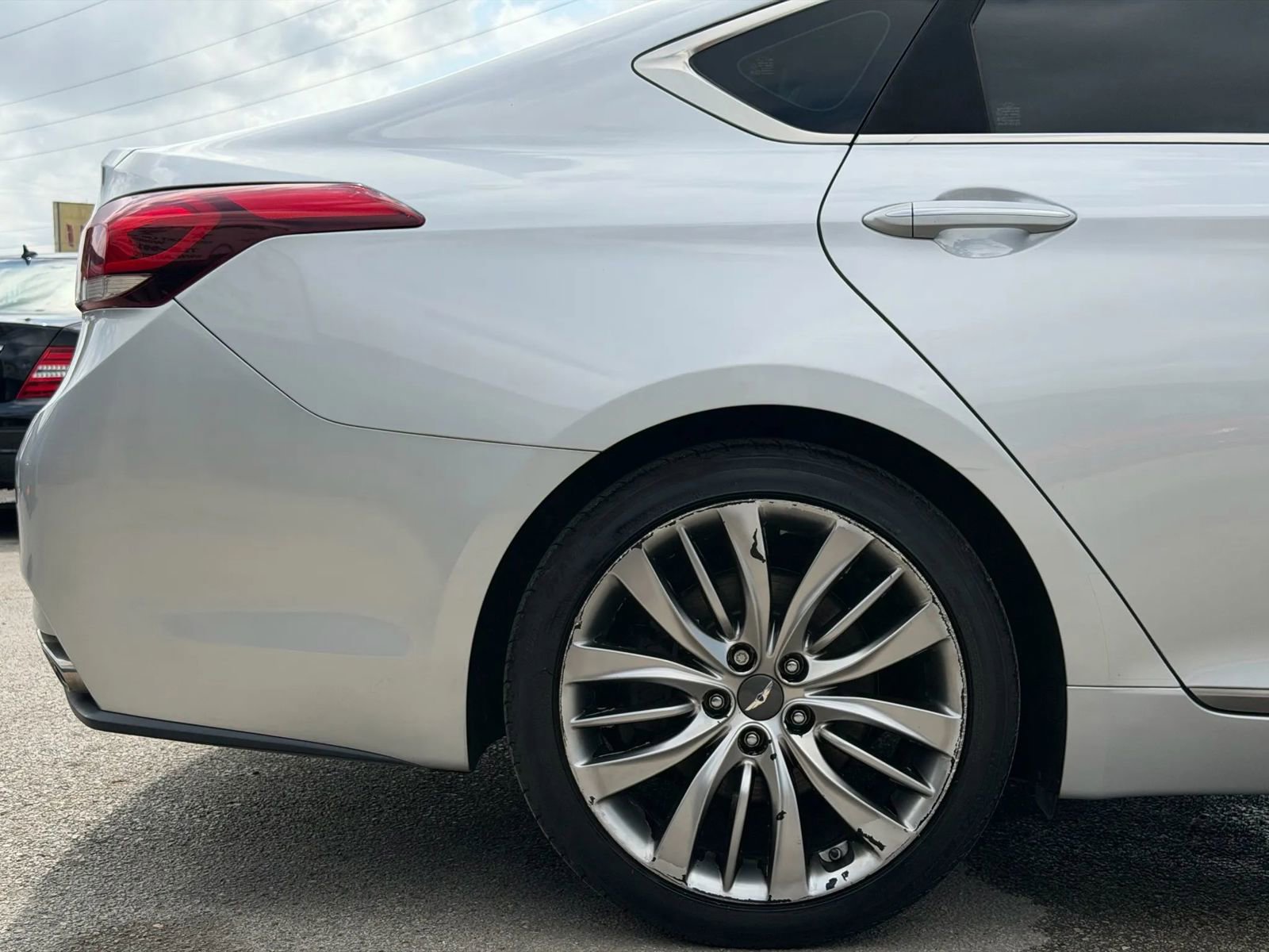 Used 2015 Hyundai Genesis 5.0 image 42