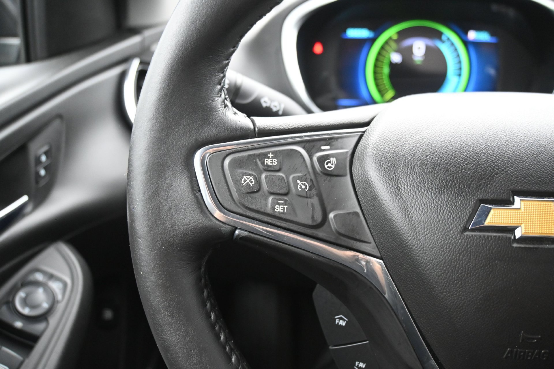 Used 2017 Chevrolet Volt Premier FWD image 19