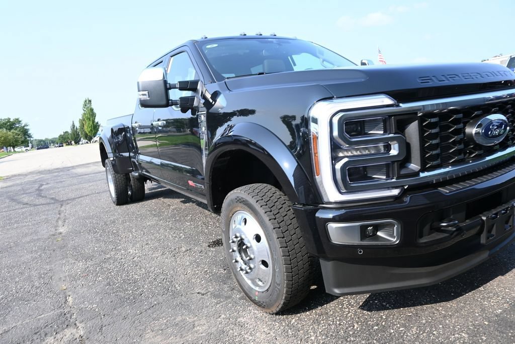 New 2026 Ford F450 Platinum w/ Platinum Plus Package AWD/4WD image 3
