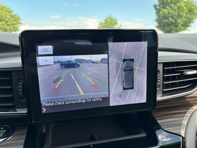 Used 2021 Ford Explorer Limited w/ Equipment Group 301A AWD/4WD image 27