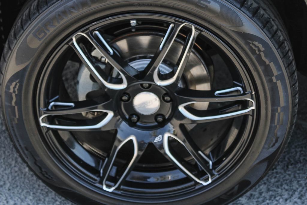 Used 2019 Toyota Highlander Limited FWD image 10