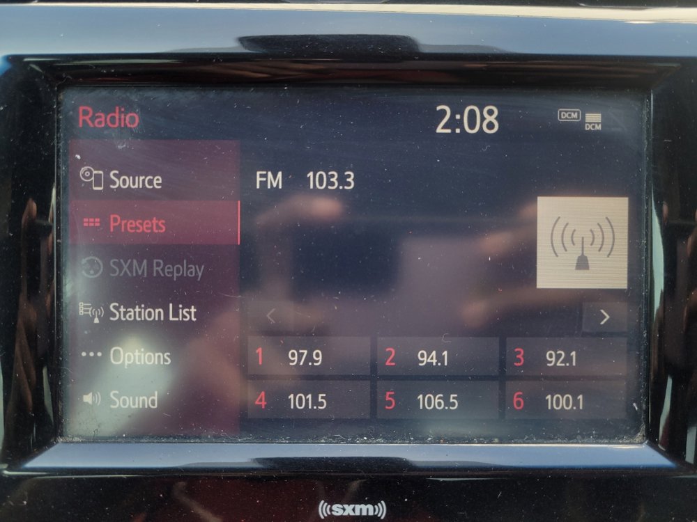 Used 2020 Toyota Camry LE image 25