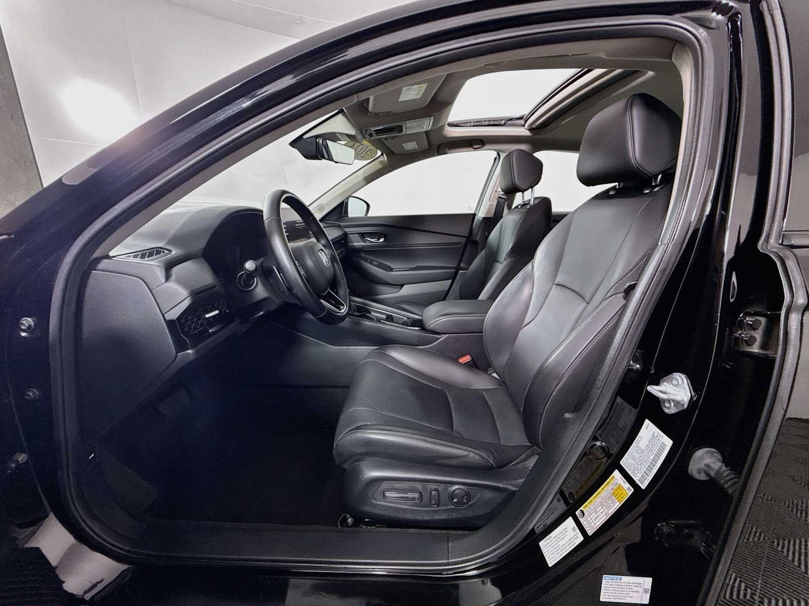 Used 2023 Honda Accord EX-L image 18
