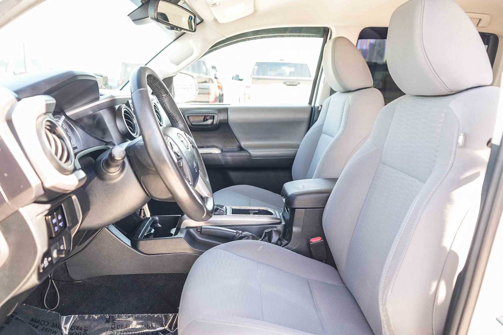 Used 2019 Toyota Tacoma SR5 RWD image 17