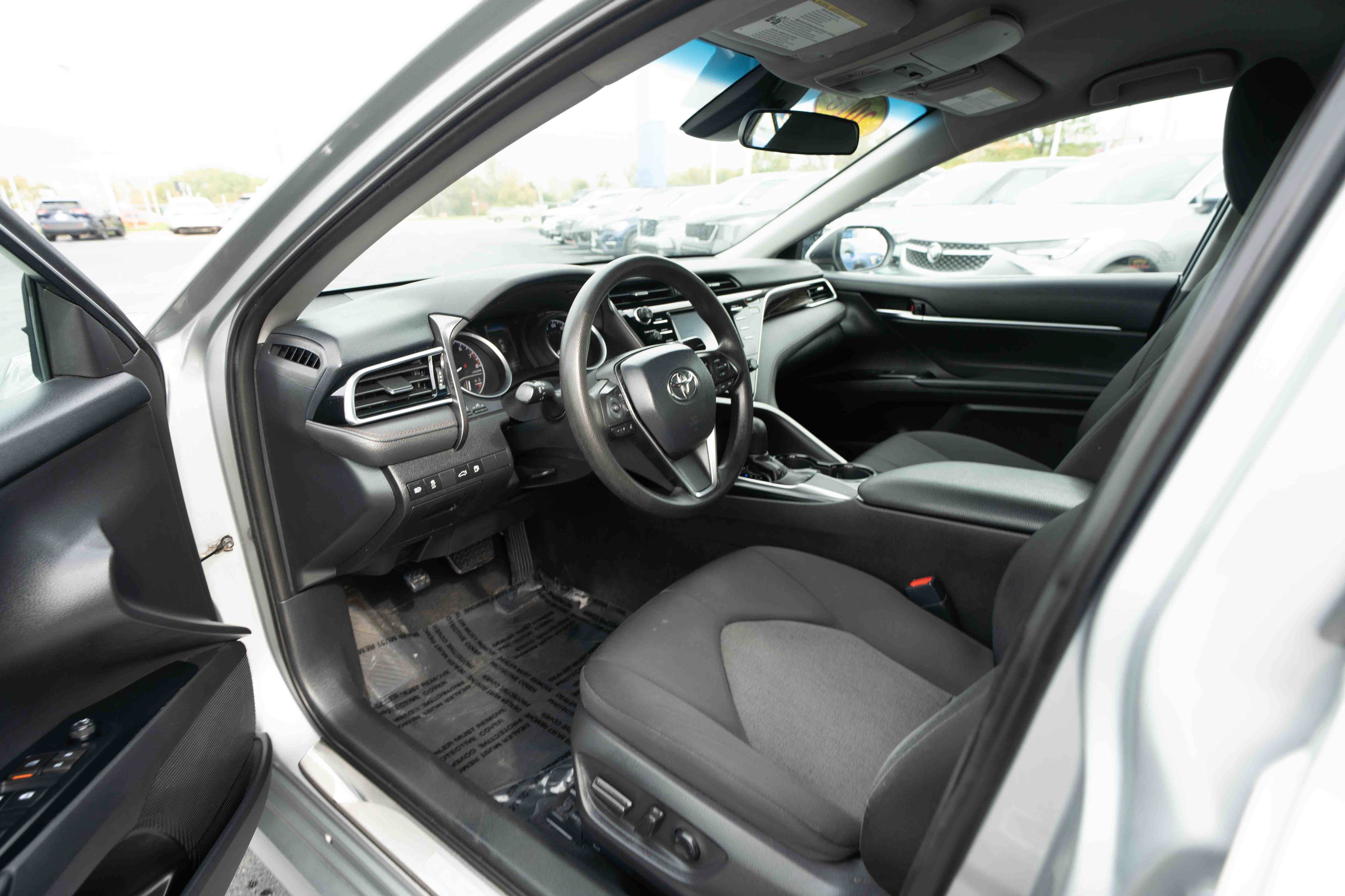 Used 2018 Toyota Camry LE w/ Protection Package (Q2) FWD image 8