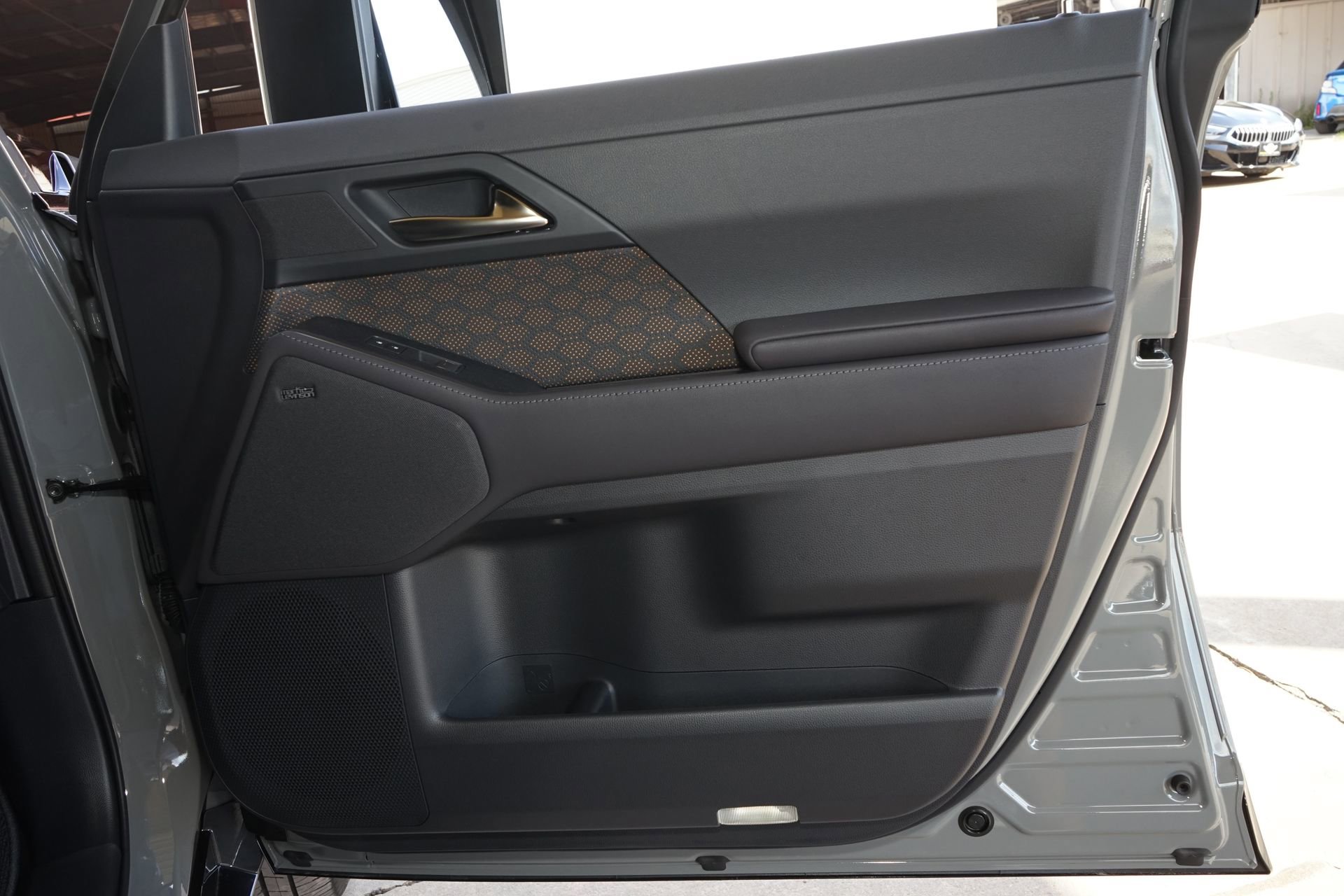 Used 2025 Lexus GX 550 w/ Cold Area Package image 28