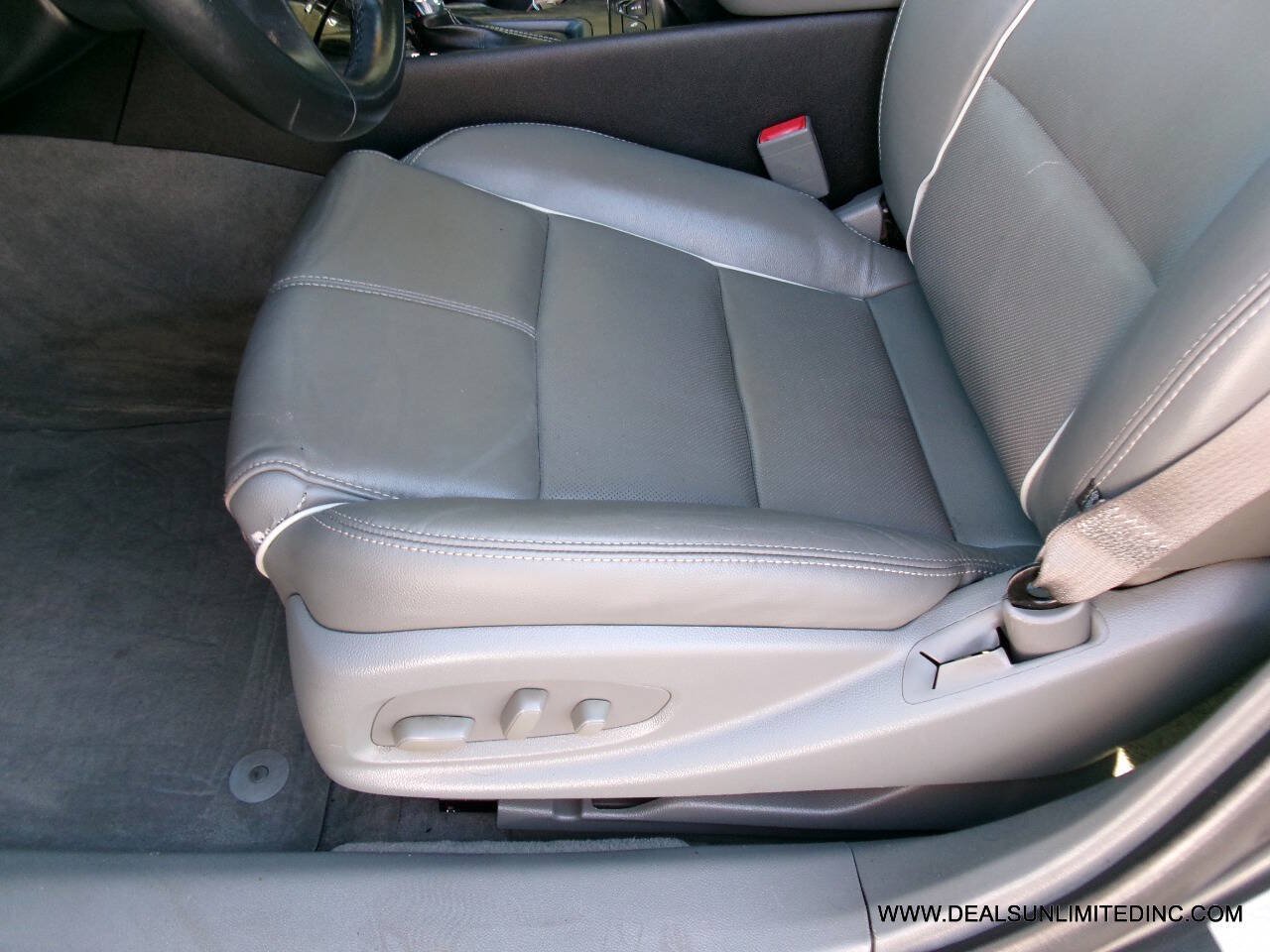 Used 2015 Chevrolet Impala LTZ FWD image 8