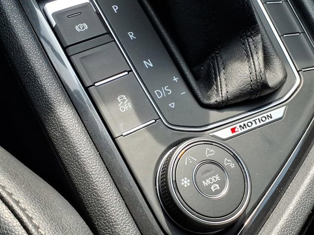 Used 2018 Volkswagen Tiguan SE image 14