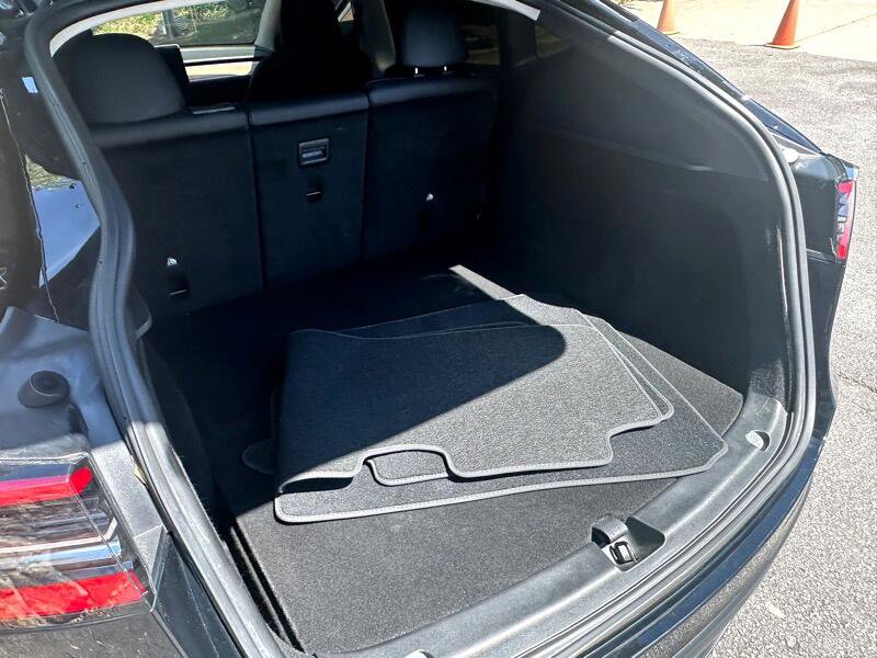 Used 2023 Tesla Model Y Long Range image 33
