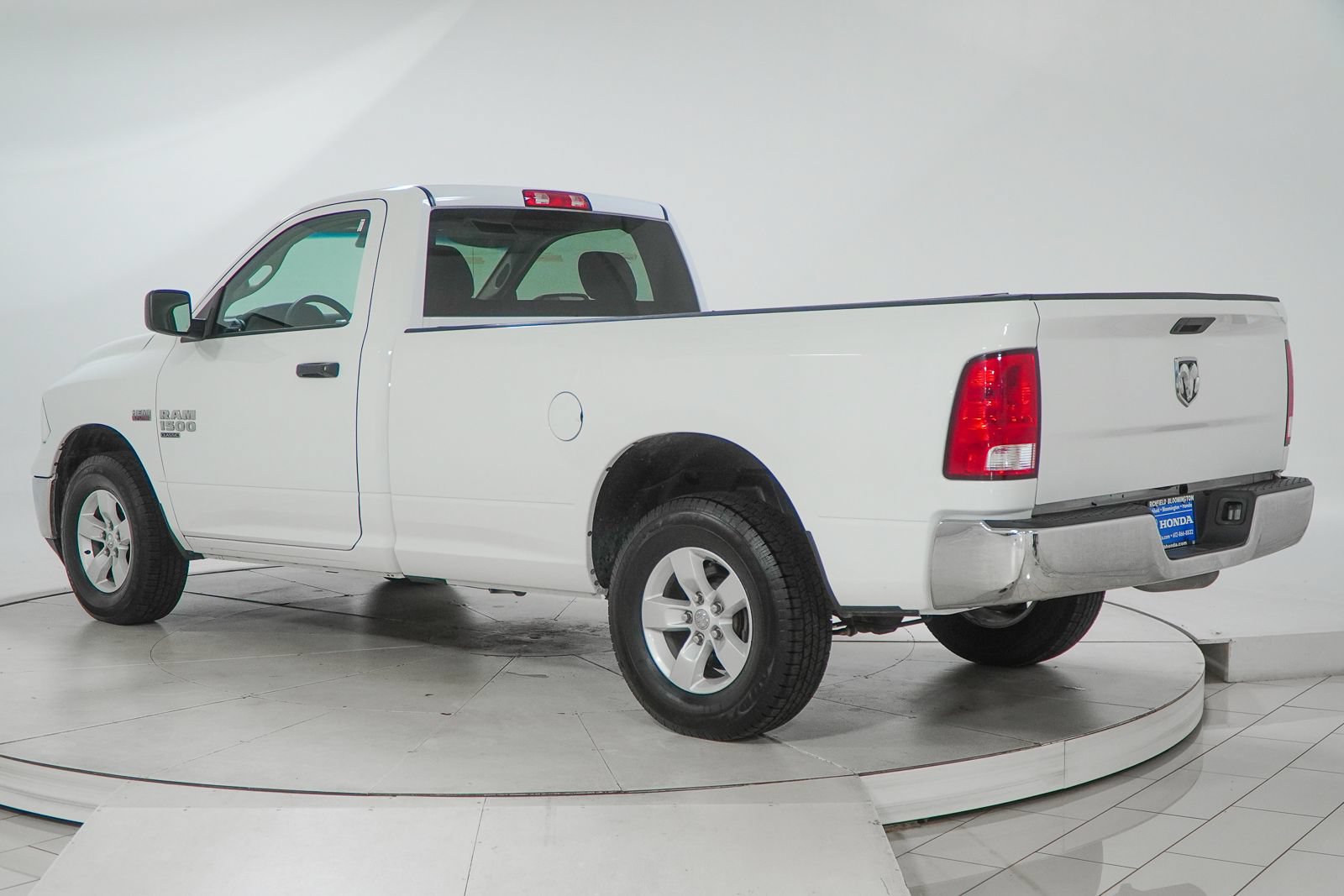Used 2022 RAM 1500 Classic SLT AWD/4WD image 6